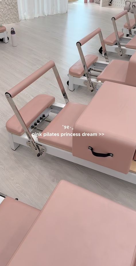 Pink Pilates Studio, Pilates Studio Aesthetic, Pilates Motivation, Pilates Girl, Studio Aesthetic, Pilates Outfit, Pink Lifestyle, Pink Pilates, Pilates Princess