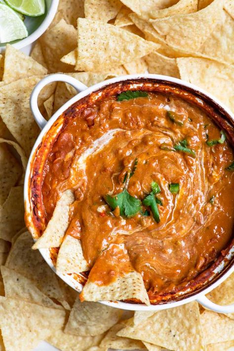 Bean Dip Vegan, Bean Dip Recipes Refried, Vegan Refried Beans, Refried Bean Dip, Vegan Apps, Dip Vegan, Refried Bean, Vegan Dips, Vegan Recepies