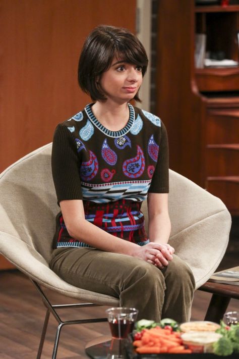 Lucy Big Bang Theory Actress, Kate Micucci, The Big Band Theory, The Big Bang Theory, Popular Shows, Big Band, Big Bang Theory, Big Bang, Bigbang