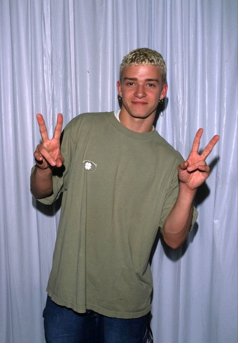 Justin Timberlake 2023, 90s Justin Timberlake, Justin Timberlake Aesthetic, Justin Timberlake Wallpaper, 2000s Guys, Justin Timberlake 2000s Outfits, Young Justin Timberlake, 90s Boys, Justin Timberlake 90s