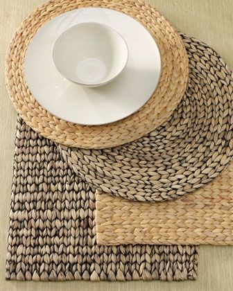 Jute Accessories, Traditional Placemats, Outside Fall Decor, Crochet Placemat Patterns, Table Setting Inspiration, Placemats Patterns, Woven Placemats, House Design Photos, Farmhouse Decoration