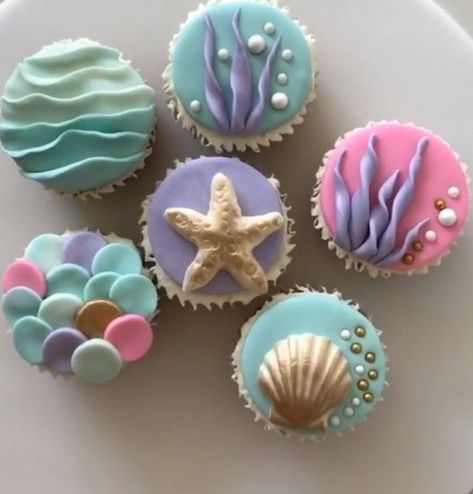 Mini Mermaid Cupcakes, Mermaid Birthday Party Cake Cupcakes, Little Mermaid Cupcakes Ideas, Beach Cupcakes Ocean Themes, Mermaid Cupcakes Ideas, Mermaid Theme Cupcakes, Mermaid Theme Birthday Cake, Cupcake Mermaid, Mermaid Cupcake Cake