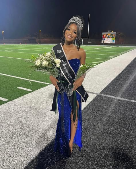 Hoco Queen, Abi Ball, 8th Grade Dance Dresses, Senior 25, High School Homecoming, Homecoming Court, Prom Inspiration, 2024 Goals, Homecoming Queen