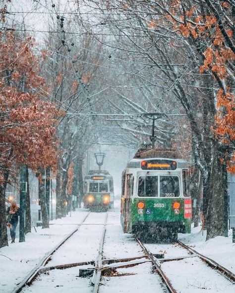 Boston Photography 📷 on Instagram: “🌟 Photo of the day! 🌟 Today's gorgeous photo comes from: @matthewraifman Stunning capture from the Green Line! ❄️✨ Selected by @tomriley 🗺…” Boston Winter, Boston Photography, Commuter Train, Light Rail, Winter Aesthetic, Vintage Travel, New England, A R, Boston