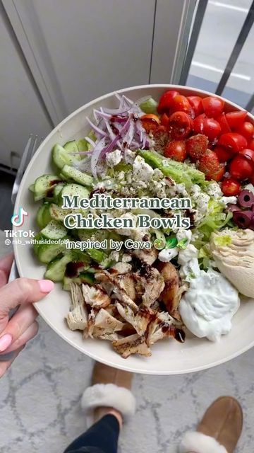 Mediterranean Chicken Bowl, Recipes Step By Step, Easy Mediterranean Diet, Mediterranean Recipes Healthy, Mediterranean Diet Meal Plan, Easy Mediterranean Diet Recipes, Mediterranean Diet Plan, Getting Fit, Mediterranean Salad