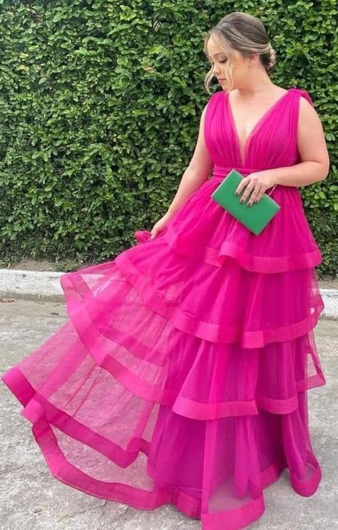 Vestidos Color Fucsia, Layered Prom Dress, Layered Dresses, Prom Dresses V Neck, Soiree Dress, Dresses V Neck, Plus Size Gowns, Short Homecoming Dress, Evening Dresses Elegant