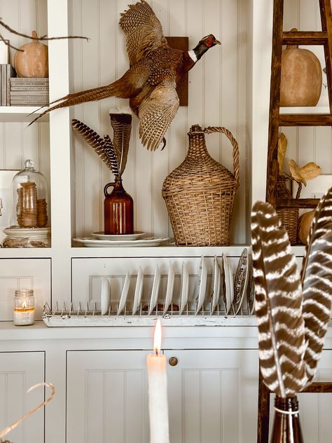 Taxidermy Dining Room, Rustic Outdoorsy Home Decor, Hunting Chic Decor, Duck Mounts In Living Room, Hunting Decor Living Room, Sunroom Dining Room, Fall Dining Room Table, Taxidermy Decor, Autumn Cottage