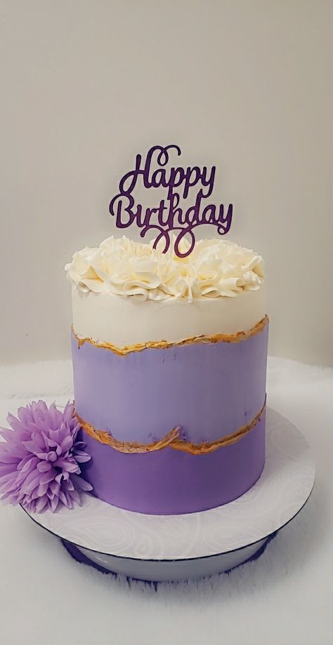 Lavender Birthday Cake For Women, Purple Layer Cake, 1 Layer Cake Design, Violet Cake Design, Shades Of Purple Cake, Lavender Color Cake, Purple Colour Cake, Ube Cake Design, Purple And White Birthday Cake