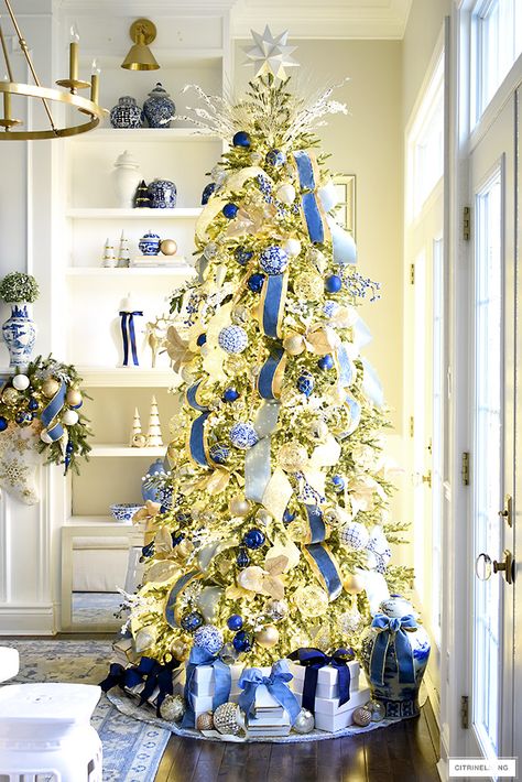 Gold White Blue Christmas Tree, Navy Ornaments Christmas Tree, White Gold Blue Christmas Tree, Blue Gold Red Christmas Tree, White And Navy Christmas Decor, Gold And Navy Blue Christmas Tree, Navy Blue And Green Christmas Tree, Christmas Decor Ideas Navy Blue, Gold And Light Blue Christmas Tree