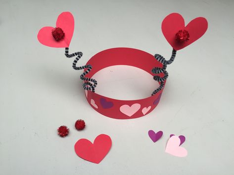 Love Bug Headband | DIY for Beginners | KiwiCo Bug Headband, Valentines Day Crafts For Preschoolers, Toddler Valentine Crafts, Valentine Hats, Pinterest Valentines, Theme Carnaval, Valentines Headband, Valentine's Day Crafts, Headband Crafts