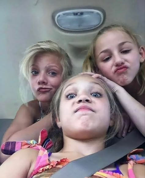 Paige Hyland Now, Maddie Chloe And Paige, Dance Moms Sophia, Dance Moms Wallpaper, Dance Moms Paige, Dance Mom Rares, Dance Moms Mackenzie, Chloe And Paige, Dance Moms Chloe