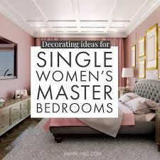 Bedroom Decorating ideas for Single Women's Master Bedrooms | Hawk Hill Waffle Video, Adult Women Bedroom Ideas Decor, Woman's Bedroom, Bedroom Decor For Women, Feminine Bedroom, Classy Bedroom, Above Bed Decor, Adult Bedroom, Food Patterns