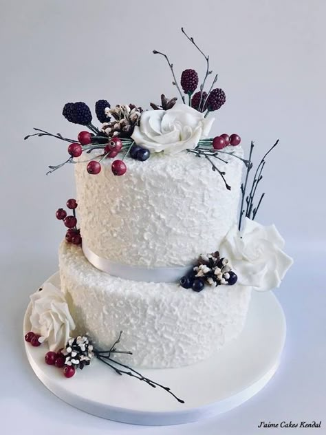 Winter wedding cake with iced berries & roses. http://www.jaimecakeskendal.co.uk 3 Tier Christmas Wedding Cake, Christmas Wedding Cakes Elegant, Small Winter Wedding Cake, Red Wedding Cake Elegant, Two Tiered Wedding Cakes, Wedding Cakes Christmas, One Layer Wedding Cake, White And Red Wedding Cake, Winter Wedding Cakes