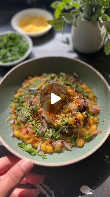 Ravali Pratapa 👩🏻‍🍳 on Instagram: "I have been craving for ragada patties for too long now, so had to make it 😌

Recipe: 

For ragada:
Soak white peas overnight and pressure adding some salt, turmeric, bay leaf until 4 whistles.
Heat a pan, add oil, cumin seeds, chopped onions, green chillies, ginger garlic paste, chopped tomatoes. Once these are sautéed add boiled white peas, chilli powder, lil bit of cumin powder, coriander powder, and salt. 
Keep mashing the peas for about a min, and cook it on low heat for about 20-30mins. 

For patties:
Boil potatoes in microwave for 6-8mins. Mash them with a fork, add chopped green chillies, ginger garlic paste, salt and make it into parties as shown. Fry them on both sides until golden brown. 

Serve with tamarind chutney, green chutney, fresh c Ragada Patties Recipe, Ragda Patties Recipe Video, Ragada Recipe, Ragda Patties Recipe, Ragda Patties, Boil Potatoes, Potatoes In Microwave, Ginger Garlic Paste, Tamarind Chutney