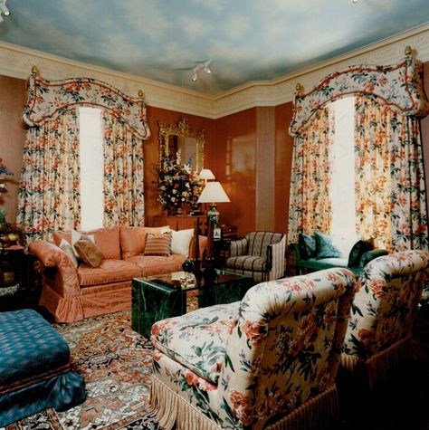 Brown's bedroom: A sitting room designed by Edward Welker interiors Ltd. Was orginally George Brown' Betsy Speert, 80s House Interior, 1980s Living Room, 80s Living Room, 1980s Interior Design, 80s Room Decor, 1980s Interior, 80s Interior Design, 80s House