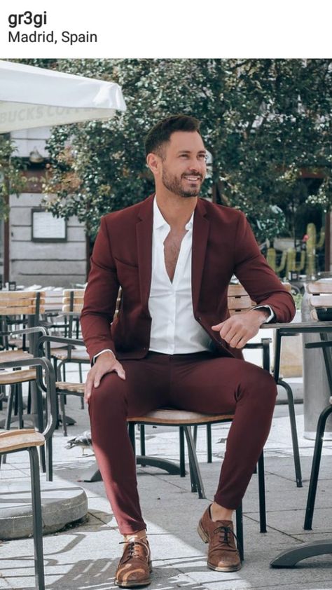 Burgundy And Champagne Groomsmen Attire, Burgundy Suits For Men, Maroon Suit Men, Semi-formal Burgundy Suit For Fall, Maroon Blazer Outfit Men, Burgundy Fitted Suit For Semi-formal Occasions, Wine Colour Suits For Men, Maroon Colour Suit For Men, Mens Suits Style Modern Classy