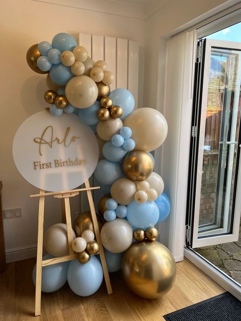 Balloon Garland | Confetti Party | Guildford 68 Birthday Party Ideas, 1st Birthday Balloon Garland, Balloon Decorations Without Helium, Gold Wedding Reception Tables, Balloon Bouquet Diy, Confirmation Cakes, 1st Birthday Balloons, Black And Gold Balloons, Pastel Balloons