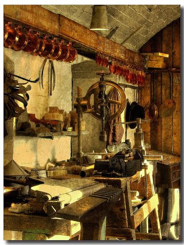 Victorian workshop - Thomas needs these kinds of blacksmithing tools to construct his automata. Victorian Workshop, Steampunk Workshop, Workshop Bench, Workspace Ideas, Dark Victorian, Tool Box Storage, Victorian Steampunk, Farmhouse Interior, Tool Sheds