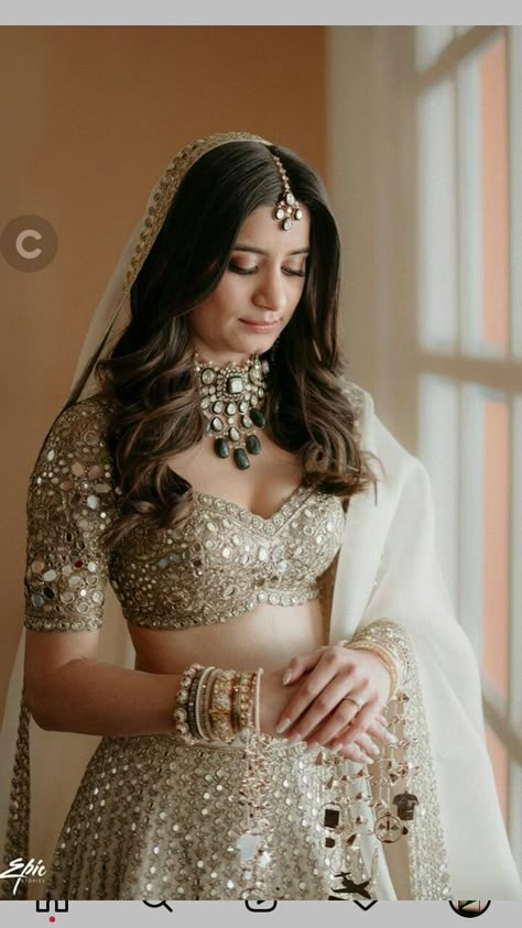 Arpita Mehta, Engagement Dress For Bride, Bridal Hairstyle Indian Wedding, Mirror Work Lehenga, Simple Lehenga, Latest Bridal Lehenga, Indian Outfits Lehenga, Lehenga Designs Simple, Indian Bride Outfits