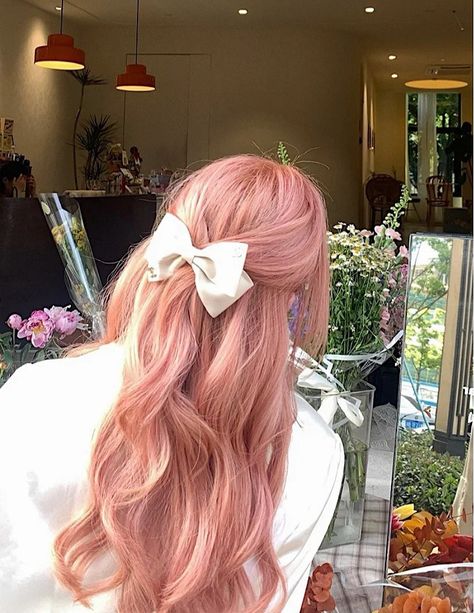 Images Terrifiantes, Long Pink Hair, Once Upon A Broken, Light Pink Hair, Korean Hair Color, Girl With Pink Hair, Pastel Pink Hair, Hair Color Pink, Pastel Hair