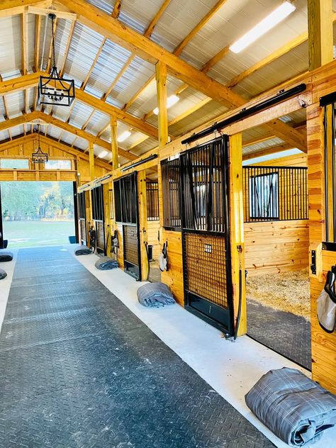 Horse Barndominium Ideas, Horse Stable Interior, Horse Boarding Facility Ideas, Modern Horse Barn, Barn Designs Ideas, 3 Stall Horse Barn, Horse Barn Interior, Horse Barn Ideas, Simple Horse Barns