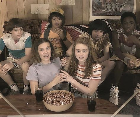 Nancy Core, Real Indie, Scoop Troop, Strange Family, Hawkins Indiana, Starnger Things, St Cast, Stranger Things Poster, Stranger Things Season 3