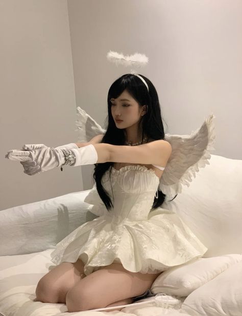 Angel Outfit, Angel Costume, Fantasias Halloween, Pose Reference Photo, Really Cute Outfits, An Angel, Mode Vintage, White Outfits, Aesthetic Outfits