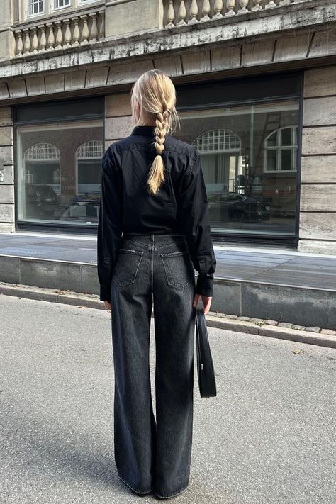 Advice For Making Monochrome Cooler Fast Fashion Brands, Paris Mode, Monochrome Fashion, 16 29, Street Style Summer, Mode Inspo, 가을 패션, Mode Vintage, Black Outfit