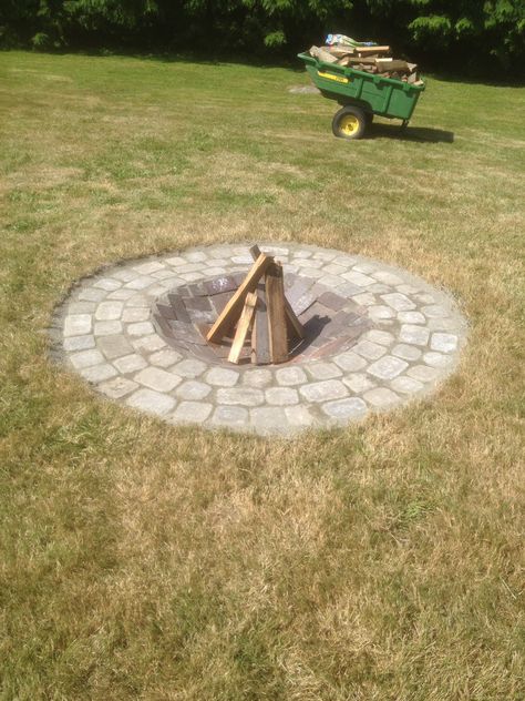 Recessed Fire Pit. Bricks form a half bowl, ground level, 4ft in diameter. Great for family bonfires! Recessed Fire Pit, Outside Fire Pits, Fire Pit Ideas, Natural Gas Fire Pit, Modern Fire Pit, Fire Pit Ring, Metal Fire Pit, Cool Fire Pits, Backyard Fireplace