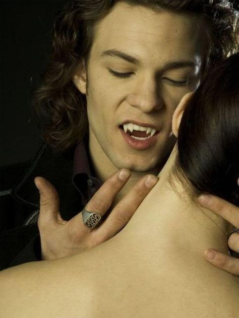 It's a dangerous world out there,  especially for a vampire.... got Bill Compton..... Kyle Schmid, Male Vampire, Vampire Bites, Vampire Kiss, Vampire Pictures, Vampire Stories, Hot Vampires, Vampire Love, The Boogeyman