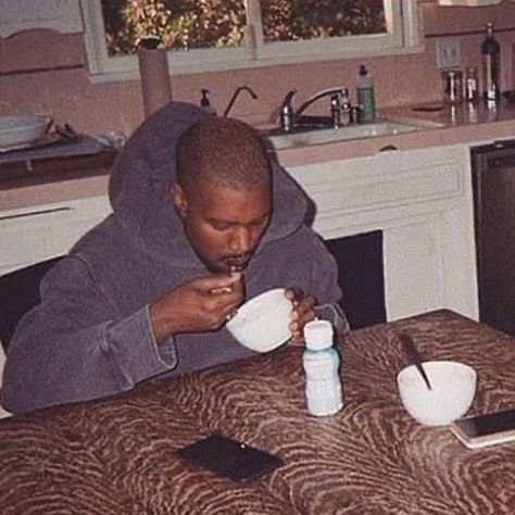 Kanye West Eating, Kaney West, Kanye And Kim, Kanye West And Kim, Kim And Kanye, Rap Aesthetic, Friend Anime, Love My Boyfriend, Matching Profile Pictures