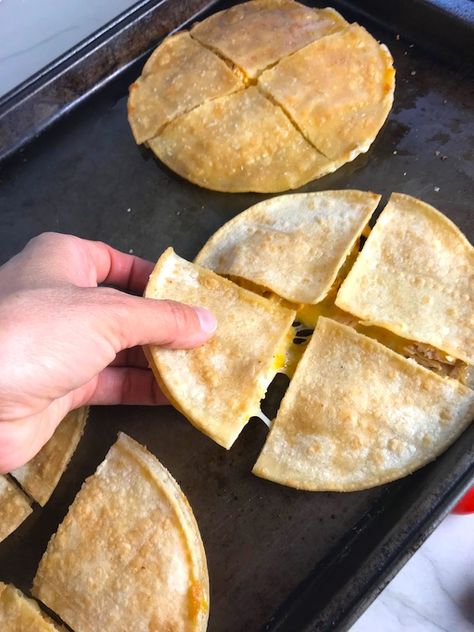 Chicken & Cheese Corn Tortilla Quesadillas ~ Talking Meals Corn Tortilla Quesadilla, Tortilla Quesadilla, Baked Quesadilla, Baked Corn Tortillas, Cheese Quesadilla Recipe, Low Oxalate Recipes, Corn Tortilla Recipes, Wraps Recipes Easy, Tortilla Bake