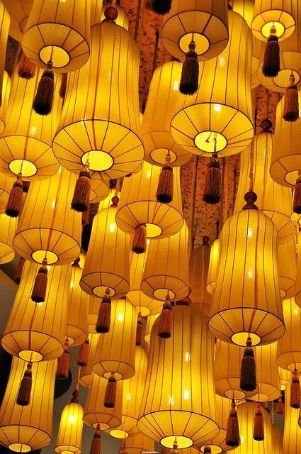 Yellow Lantern, Hangzhou China, Jaune Orange, Foto Tips, Chinese Lanterns, Yellow Aesthetic, Colour Board, Hangzhou, Happy Colors