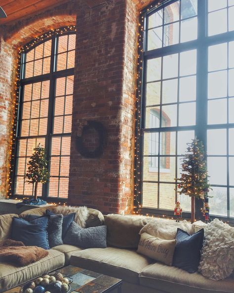 Cozy loft style apartment - christmas decor. Exposed brick wall with tall ceilings and stained concrete floors. Old cotton mill. Cozy Apartment Decor, Trendy Apartment, Brick Loft, Apartment Patio, Loft Decor, Brick Architecture, Trendy Living Rooms, Tall Ceilings, Apartment Style