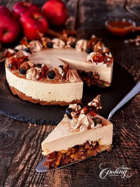 This Apple Pecan Caramel Mousse Cake is a delightful treat bursting with autumn flavors. Caramel Mousse Cake, Best Apple Cake, Apple Crisp Cheesecake, Cakes Simple, Caramel Mousse, Fall Deserts, Fall Favorites Recipes, Cold Deserts, Mousse Cake Recipe