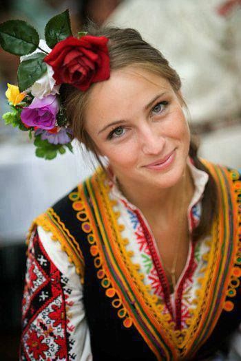 They say Bulgarian women are the most beautiful in the world. Bulgarian Women, Flowers In Her Hair, Foto Tips, Folk Costume, People Of The World, World Cultures, 인물 사진, Beautiful Smile, Albania