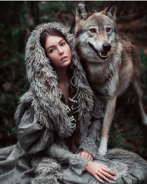 Wolves And Women, Wolf Photos, Wolf Spirit, Fantasy Photography, Wolf Girl, A Wolf, Wolf Art, Arte Fantasy, 인물 사진