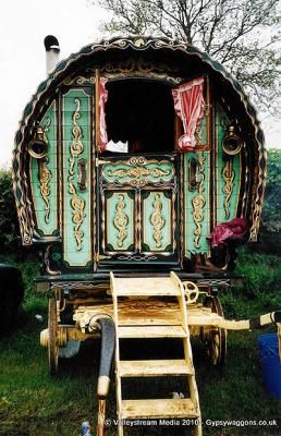 A typical Romani bow top wagon, so called because of its light-weight canvas top. This type of wagon was originally used in hilly regions, being light and easy to manoeuvre. Bow top wagons are still built today, especially in the North of England. Horse Drawn Carriage, Bow Top, Horse Drawn, A Typical, Wagons, 인테리어 디자인, Boho Hippie, Glamping, Tree House