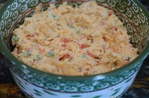 Copycat Queso, Queso Cheese Dip, Olive Oil Mayo, Cold Dips, Queso Dip Recipes, Queso Cheese, Queso Dip, Pimento Cheese, Tex Mex Recipes