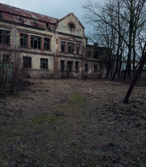 #horror #scary #building #architecture #abandoned Scary Abandoned Places Aesthetic, Horror House Background, Abandoned Village Aesthetic, Survival Horror Aesthetic, Scary Places Aesthetic, Horror House Aesthetic, Abandoned Buildings Aesthetic, Horror Architecture, Abandoned Background