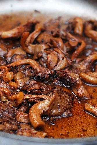 Easy and delicious way to saute mushrooms.  A great side dish for grilled meats! Gluten-free recipe. Red Wine Mushroom Sauce, Mushroom Sauce Recipe, Mushroom Dish, Sauce Pasta, Mushroom Sauce, Gravy Recipes, Homemade Sauce, Veggie Sides, Veggie Dishes