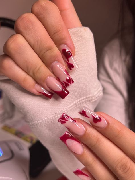 Red Nail Designs With Initial, Red Unique Nails, Red Faded Nails, Red Nails With Initials, Queen Of Hearts Nails Designs, Nails With Initials On Them, Queen Of Hearts Nails, Nail Heart, Faded Nails