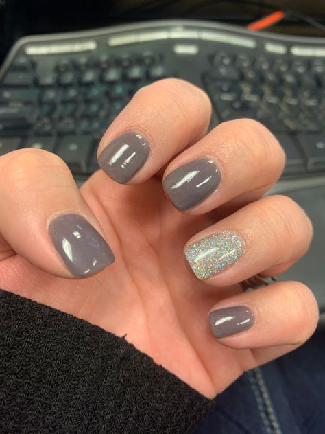 Grey Gel Nails Ideas, Winter Nails Square Short, Grey Fall Nails, Grey Winter Nails, Gray Fall Nails, Gray Manicure, Gray Nail Designs, Liquid Gel Nails, Dark Grey Nails