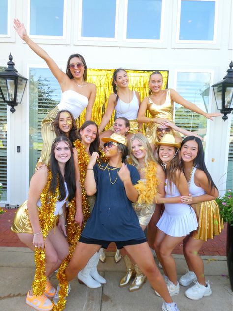 Sorority girls, delta gamma ⚓️, Greek life, Bama rush, work week recruitment sisterhood, philanthropy craft, go Greek Texas A&M University tamu aggie the golden years gold Gold Out Day Spirit Week, Gold Rush Football Theme Outfits, Gold Sorority Theme, Gold Rush Outfit, Gold Rush Theme, Fnl Themes, Football Game Outfit Highschool, Sorority Work Week, Bama Rush