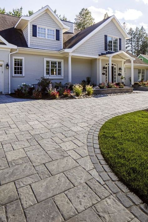 Changing your driveway style will give an entirely new look to your house and improve its curb appeal. While there are several types of driveway types... | -Set-up-a-stamped-concrete-driveway #DrivewayIdeas #Driveway #decoratedlife #HomeDriveway Molde, Stamped Concrete Driveway, Brick Patterns Patio, Patio Layout, Landscape Gardening, Patio Pavers Design, Stone Driveway, Driveway Design, Driveway Landscaping