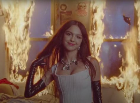 Olivia Rodrigo Goes Full Jennifer's Body in Her Wild "Good 4 U" Music Video Music, Hair, Black, Olivia Rodrigo Good 4 U, Good 4 U, Olivia Rodrigo, Music Video, A Woman