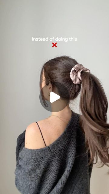 TONI ROSE | Claw Clips & Hair Essentials on Instagram: "Ponytail volume hack using our hair comb pin in pearl🤍 💖Comment for a chance to win a $50 Toni Rose gift card💖 ~Tag a friend=2 bonus entries ~Share reel on story=4 bonus entries ~Must be following to win. Winner will be announced February 10th! Hair by: @antoinebinetjolicoeur Salon: @leartof Like and follow @tonirose.co for more! . . . #hairtutorial #hairstyles #clawclip #clawclips #clawcliphairstyle #longhairstyles #winterhair #winterhairaccessories #fallhairaccessories #winterhairstyles #smallbusiness #clawclipforthickhair #clawclipforthinhair #clawclipforallhairtypes #clawcliphack" Ponytail Volume, Hairstyles Clawclip, Comb Pin, Autumn Hair Accessories, Friend 2, Clip Hairstyles, Hair Essentials, Rose Gift, Brown To Blonde