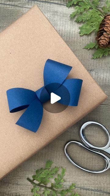 Gift Wrapping Love on Instagram: "Full Video: 2 Easy Paper Bows | DIY Crafts  ➥https://youtu.be/VWuK7ALjAPQ 💙  Link to video above. Please copy and paste or follow link in bio to the Gift Wrapping Love YouTube library.  Thank you for watching! . . . #paperart #papercrafts #bow #paperbow #paperbows #diybow #diy #crafts" Extra Wrapping Paper Bow, Easy Paper Bow Diy, Make Bow Out Of Wrapping Paper, Tissue Paper Bows Diy, How To Make Bows With Ribbon For Gifts, How To Make A Bow Out Of Wrapping Paper, Ribbon Ideas For Presents, Wrapping Paper Bow Diy, Paper Bows Diy Easy