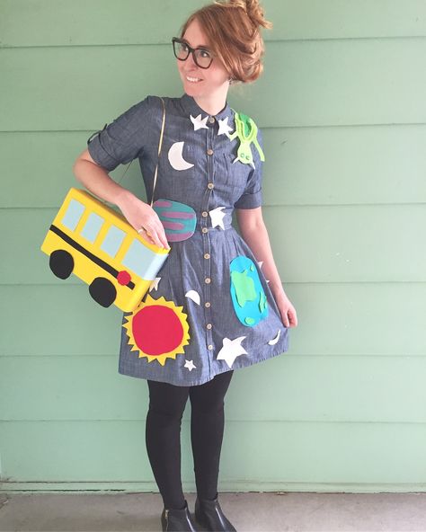 Magic School Bus Costume Ms Frizzle, Fairy Tale Costumes For Teachers, Me Frizzle Costume, Ma Frizzle Costume, Miss Frizzle Hair, Miss Frizzle Costume Diy, Diy Ms Frizzle Costume, Mrs Frizzle Costume Diy, Teachers Costumes For School