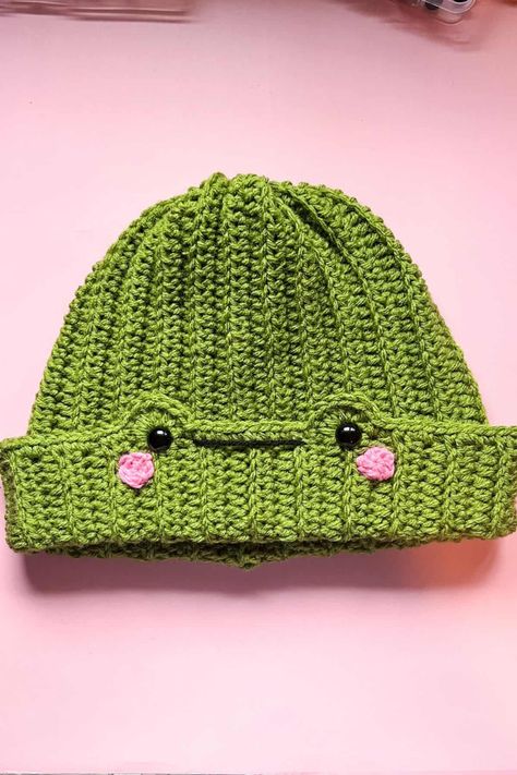 Crochet Frog Hat Pattern - thecaffeinatedsnail.com Crochet Frog Hat Pattern, Frog Hat Pattern, Crochet Frog Hat, Beanie Pattern Free, Crochet Beanie Pattern Free, Frog Hat, Hat Patterns Free, Crochet Shell Stitch, Quick Crochet Patterns